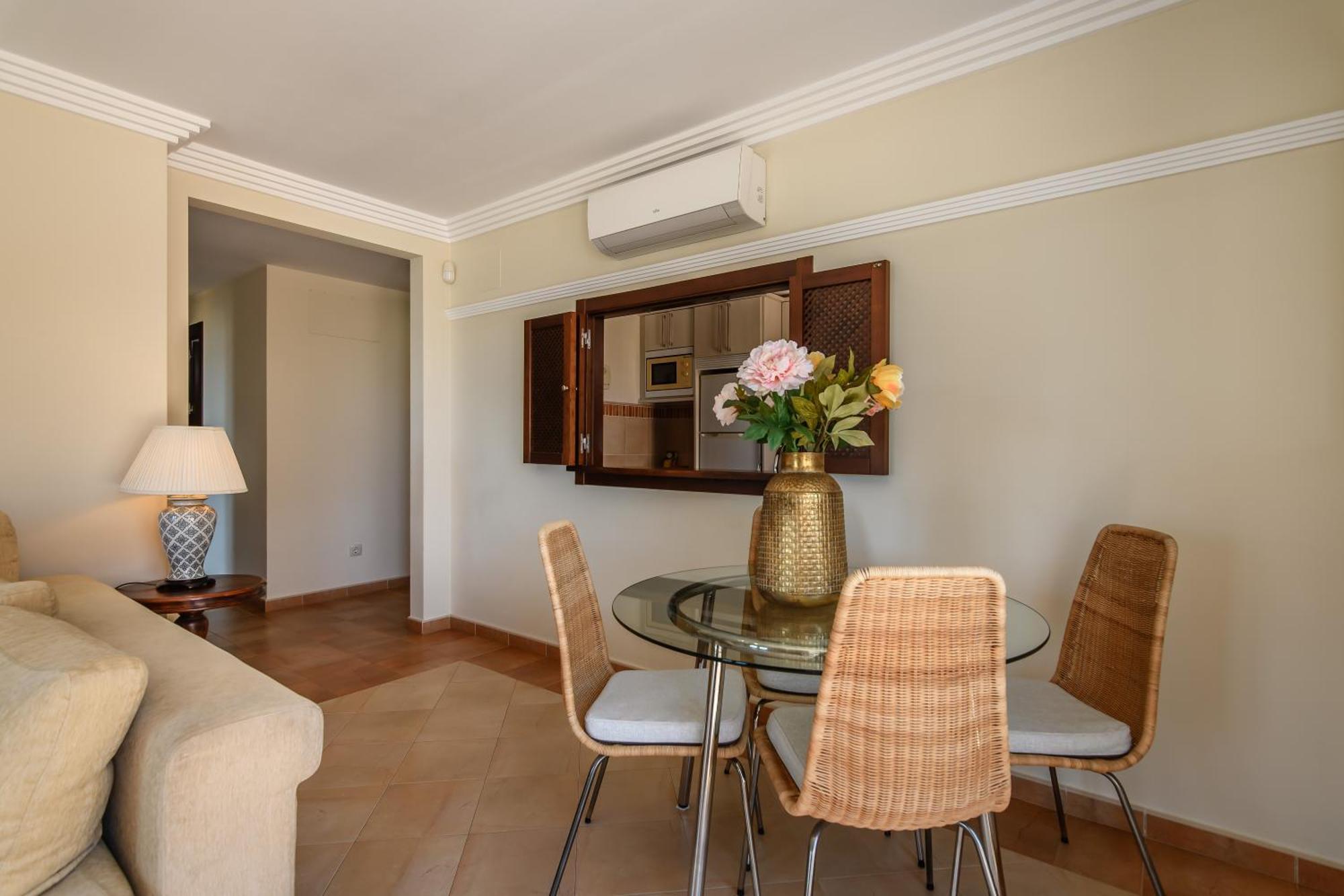 Arenas By H Apartment *