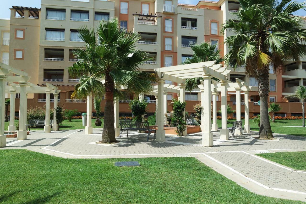 Arenas By H * Isla Canela